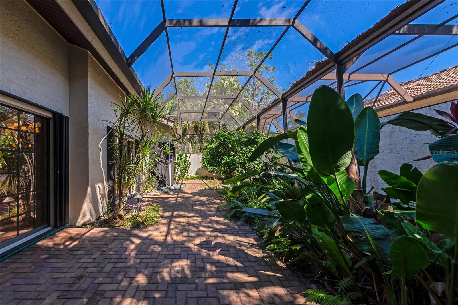 LONGWOOD VILLAS UNIT 2 - Residential