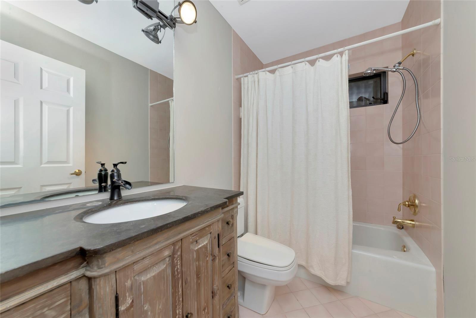 LONGWOOD VILLAS UNIT 2 - Residential