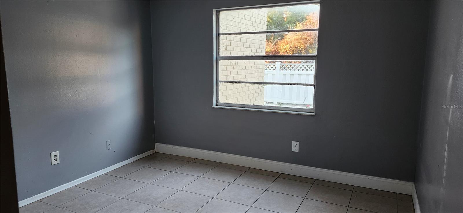 MANHATTAN PALMS - Residential Lease
