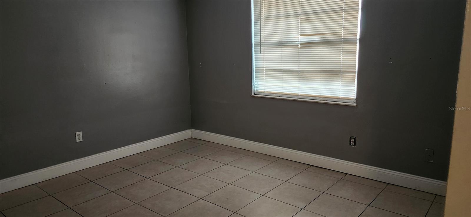 MANHATTAN PALMS - Residential Lease
