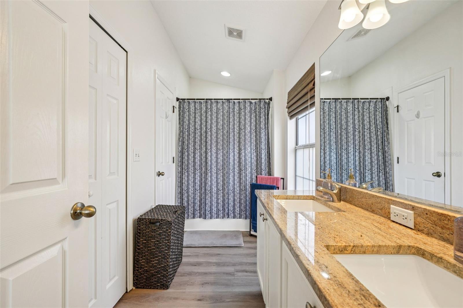 BAY BREEZE COVE - Residential