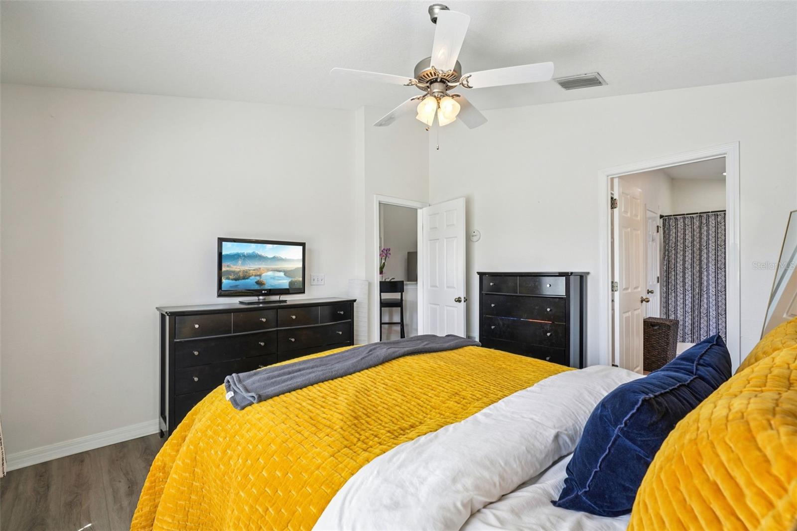 BAY BREEZE COVE - Residential