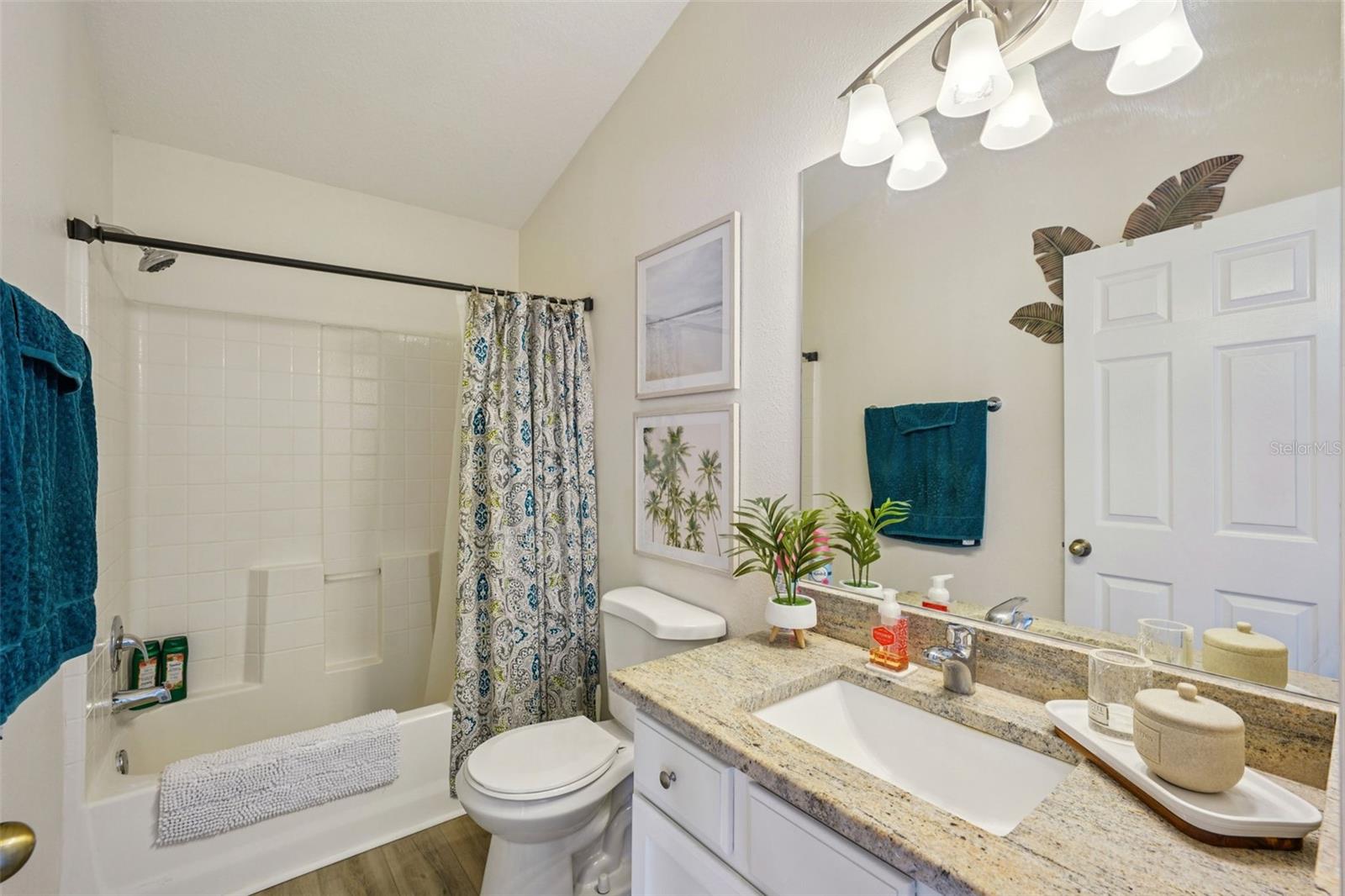 BAY BREEZE COVE - Residential