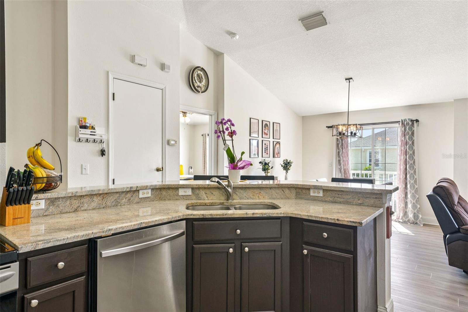 BAY BREEZE COVE - Residential