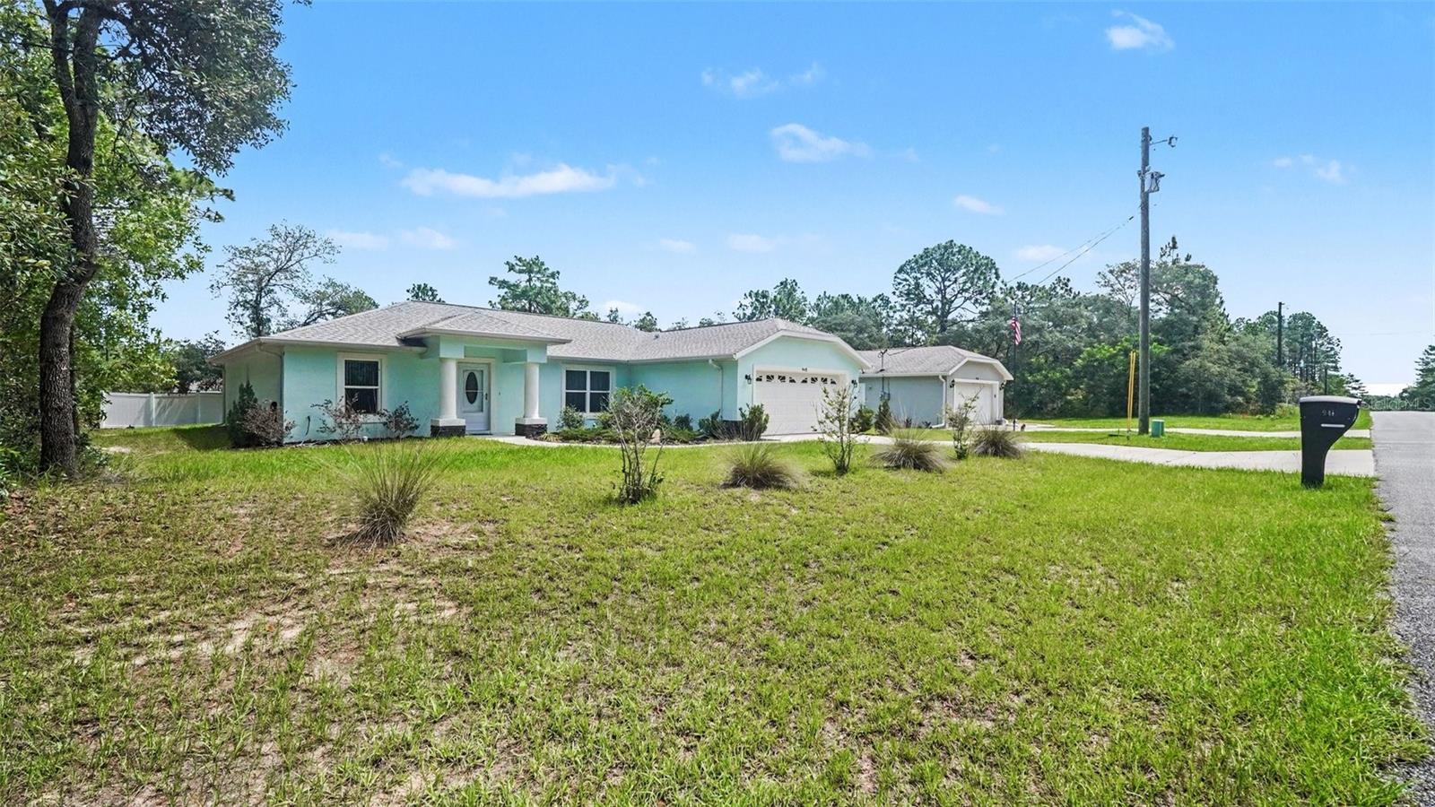 941 W BANCROFT DRIVE