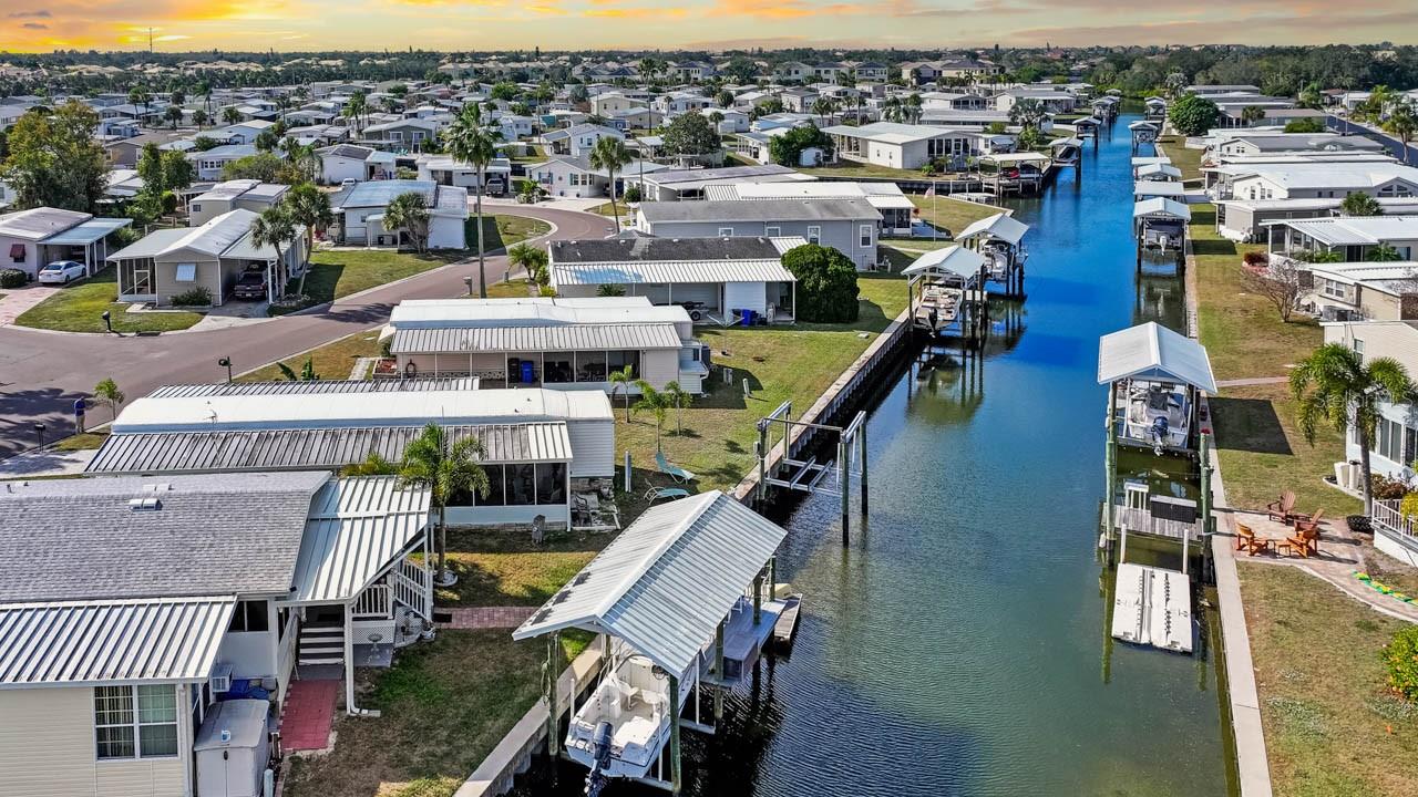 134 W SAINT ANNES CIRCLE