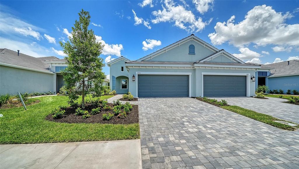 Photo of 2324 Blue Mahoe Lane, Sarasota, FL 34240 (MLS # A4700142)