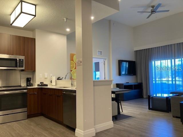 14501 GROVE RESORT AVENUE 2119