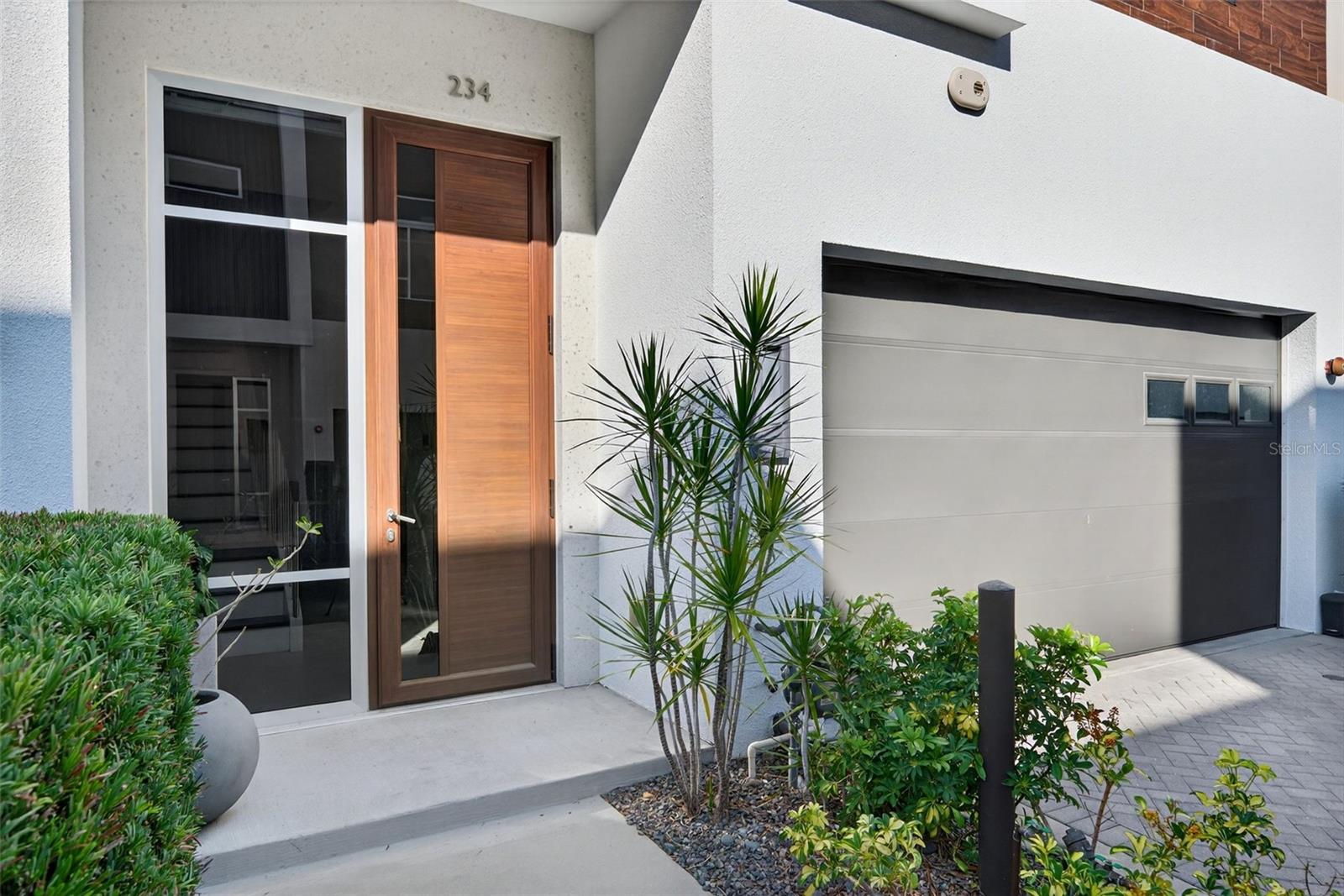 234 COSMOPOLITAN COURT