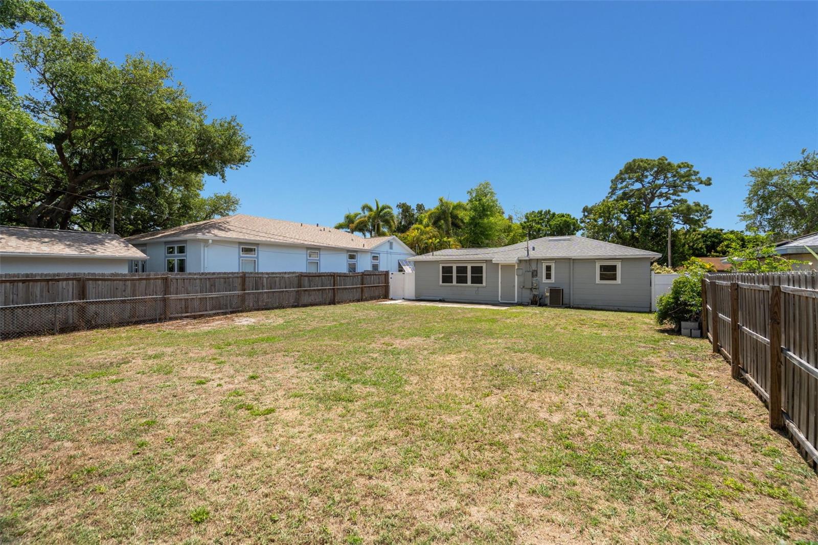 FLORAL VILLA ESTATES - Residential