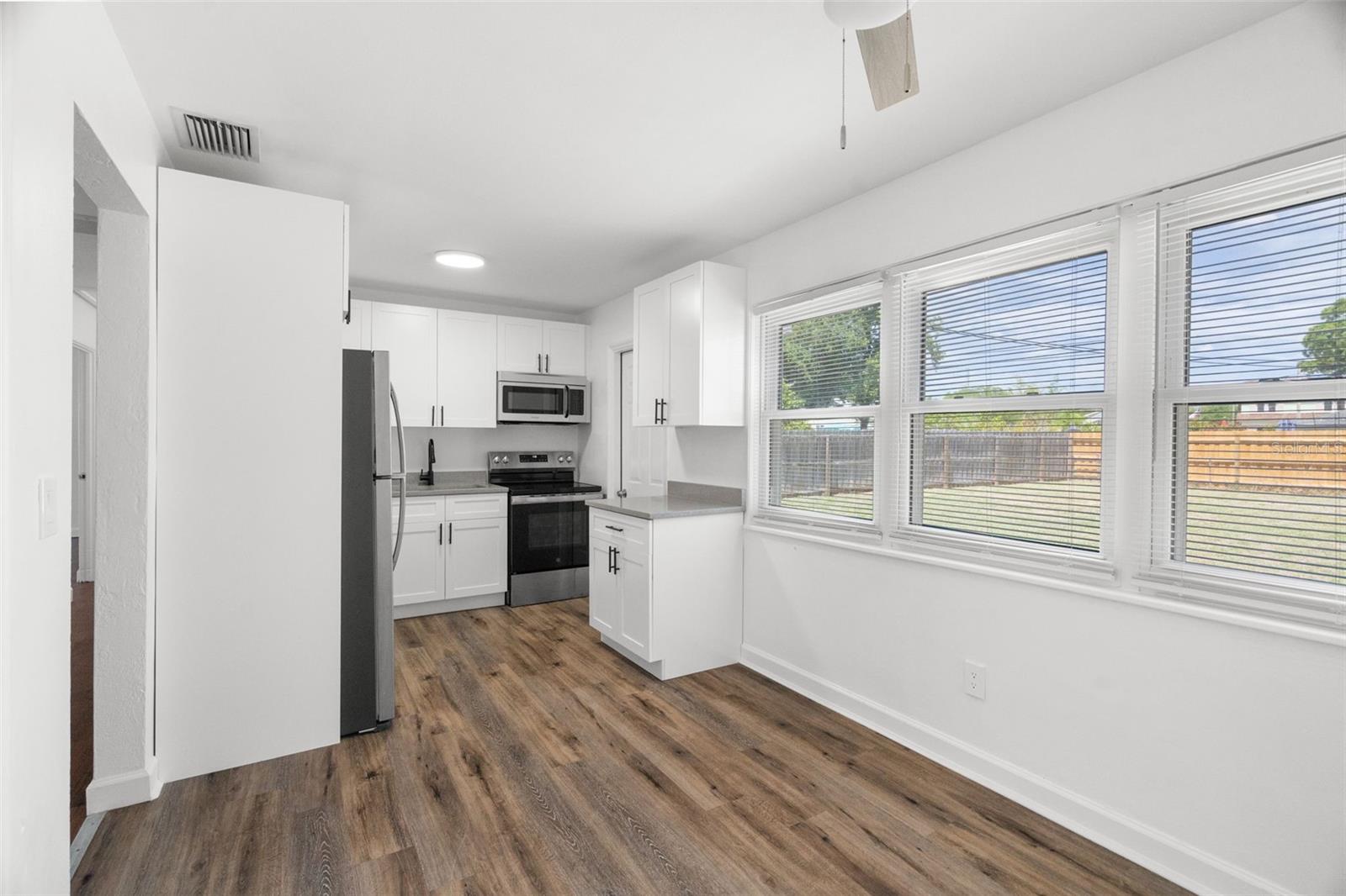 FLORAL VILLA ESTATES - Residential