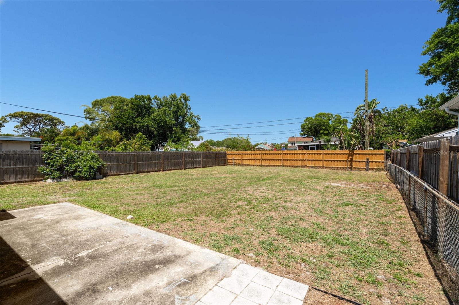 FLORAL VILLA ESTATES - Residential