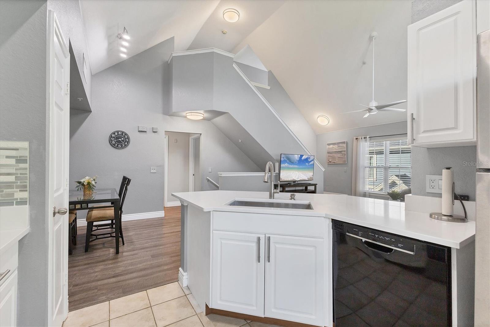 ADMIRALS WALK - Residential