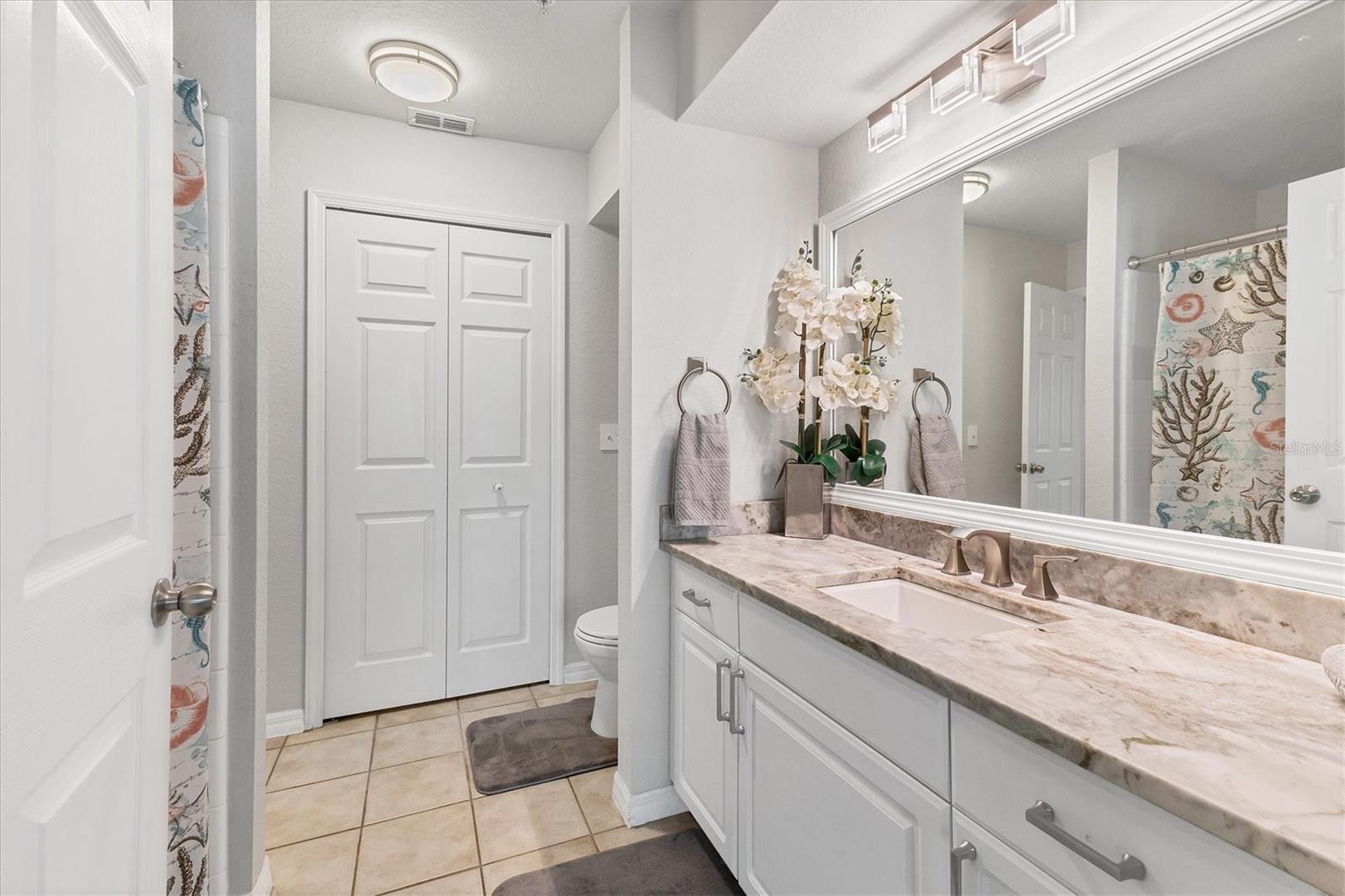 ADMIRALS WALK - Residential