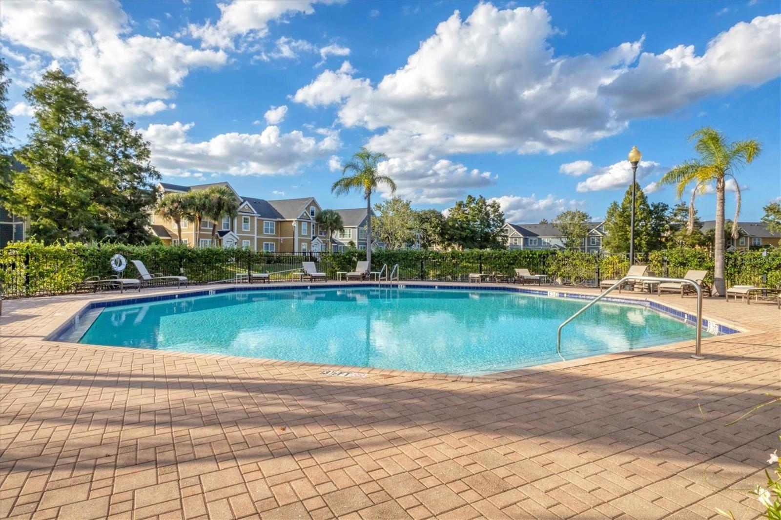 ADMIRALS WALK - Residential