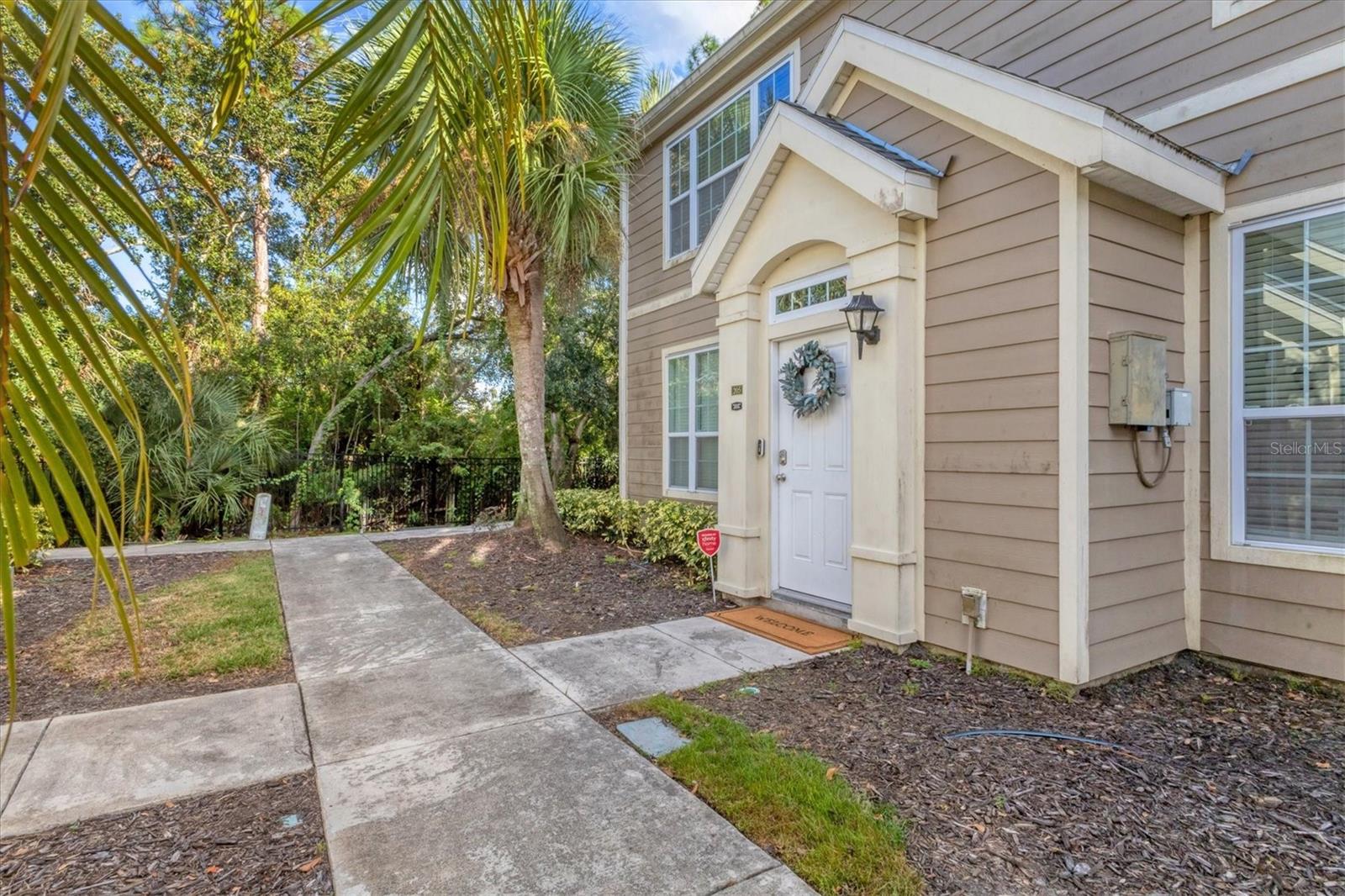 ADMIRALS WALK - Residential