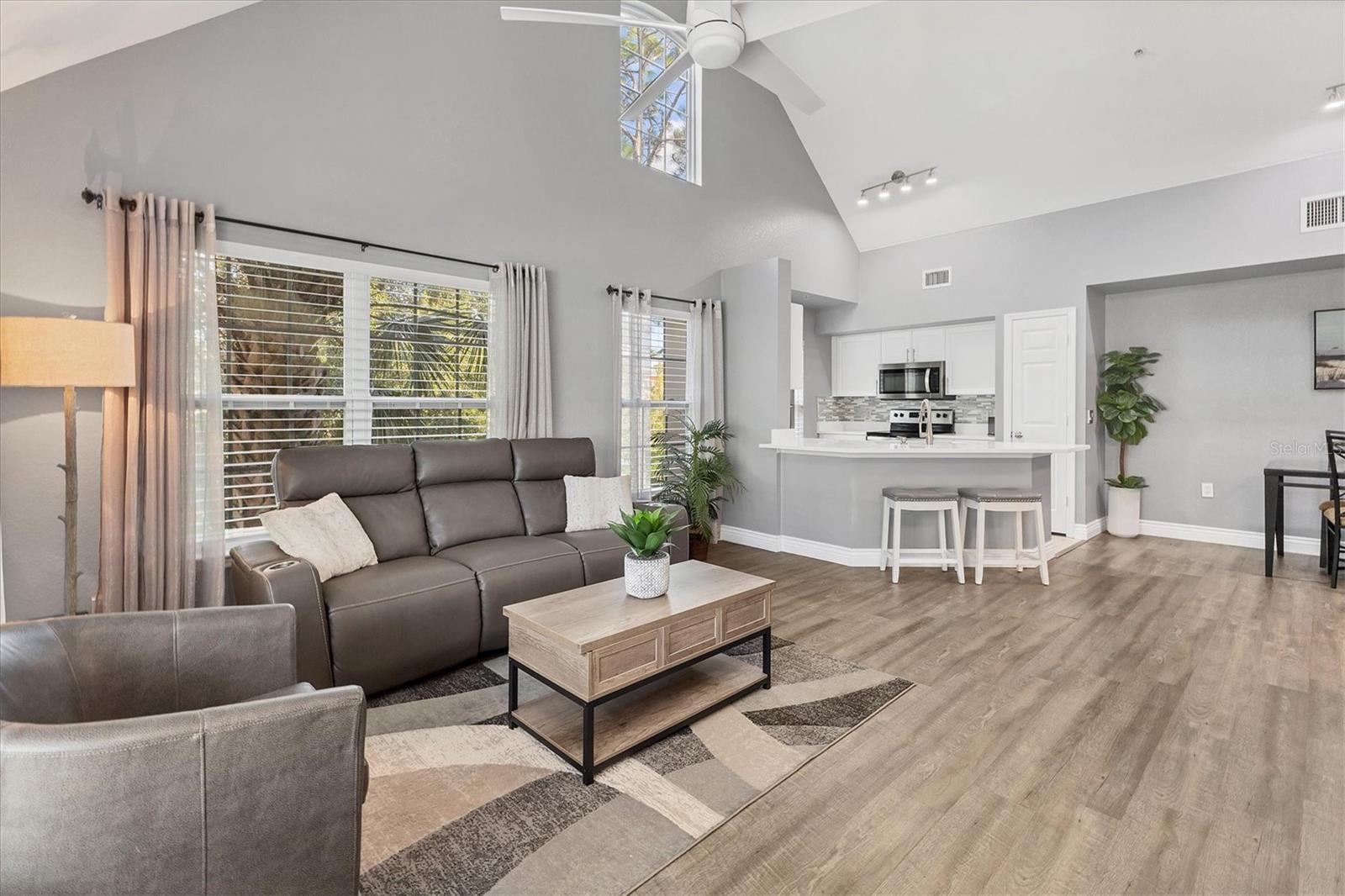 ADMIRALS WALK - Residential