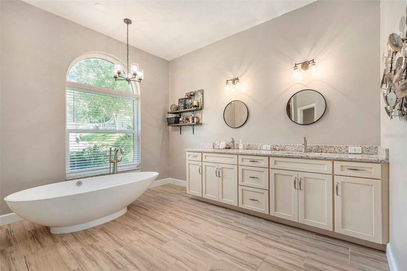 COUNTRY OAK ESTATES - Residential