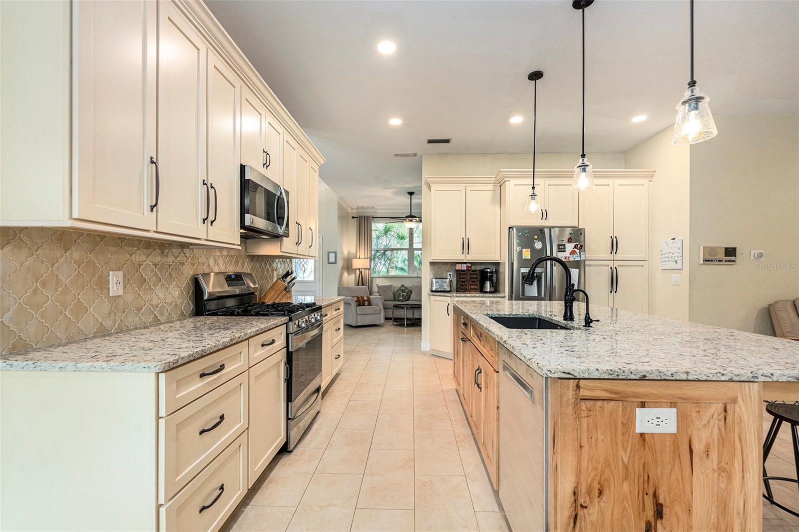 COUNTRY OAK ESTATES - Residential