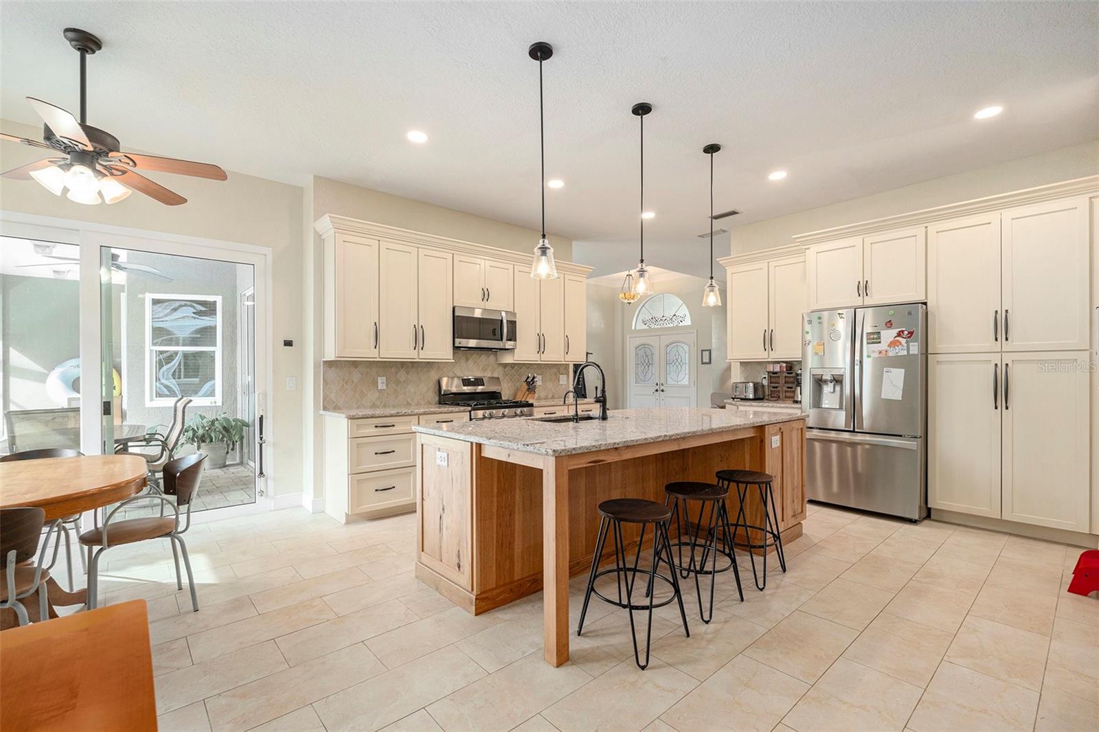 COUNTRY OAK ESTATES - Residential