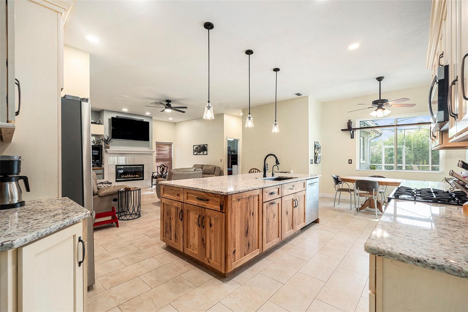 COUNTRY OAK ESTATES - Residential