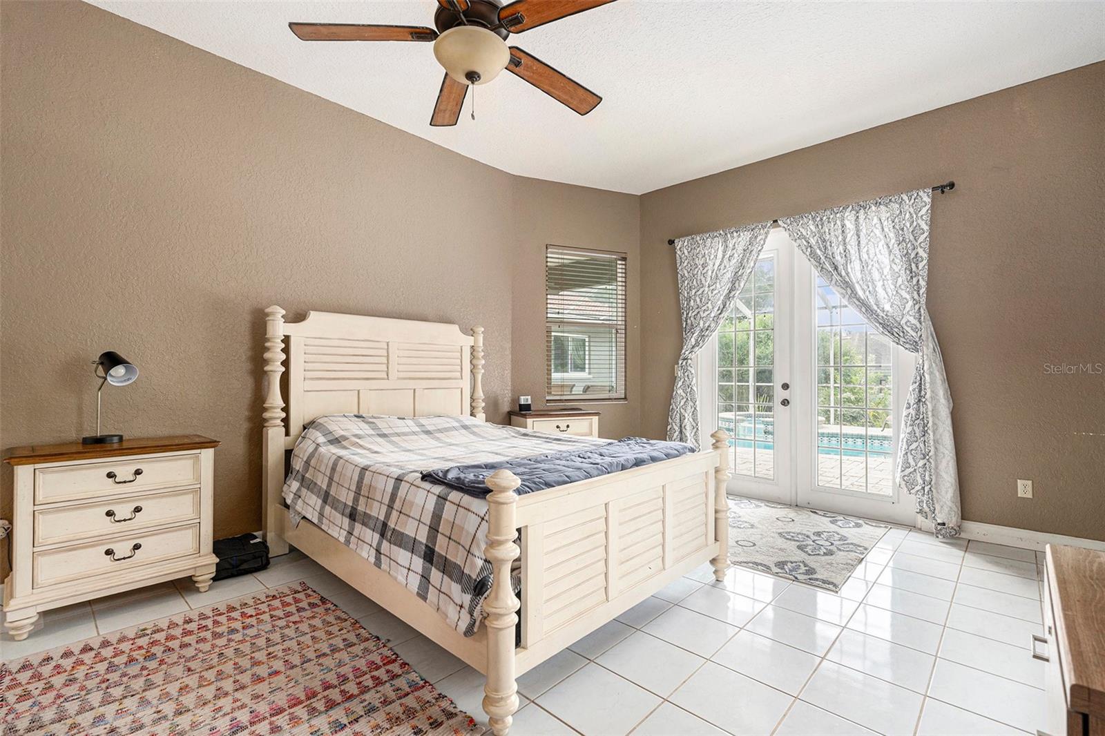 COUNTRY OAK ESTATES - Residential