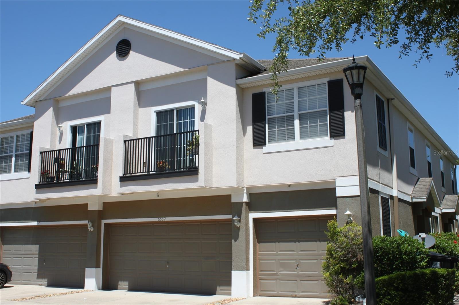 Move-in ready! Gorgeous 3 Bedroom/2 Bathroom, 2 CAR GARAGE, Townhome style condo in the Gated Carter Glen Community with Pool, Park, Fitness Center and Playground. Close shopping center, Walmart, and other convenience stories, Minutes from the airport, 417, 528 15 minutes from Down town Orlando. Come and enjoy the gym, pool, volleyball. Basic tenant requirements: 650+ credit score, no bad history, no bad rental history, income 3x monthly rent as a household.