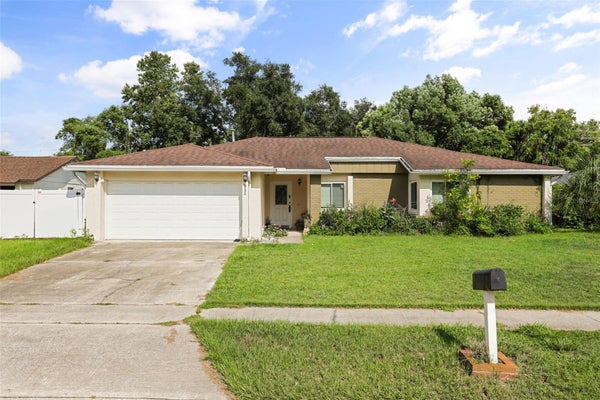 911 ALAMEDA DR, LONGWOOD, FL 32750 - Image a2883ebfeb86c73bd2a1f9479d321fcc/364726304