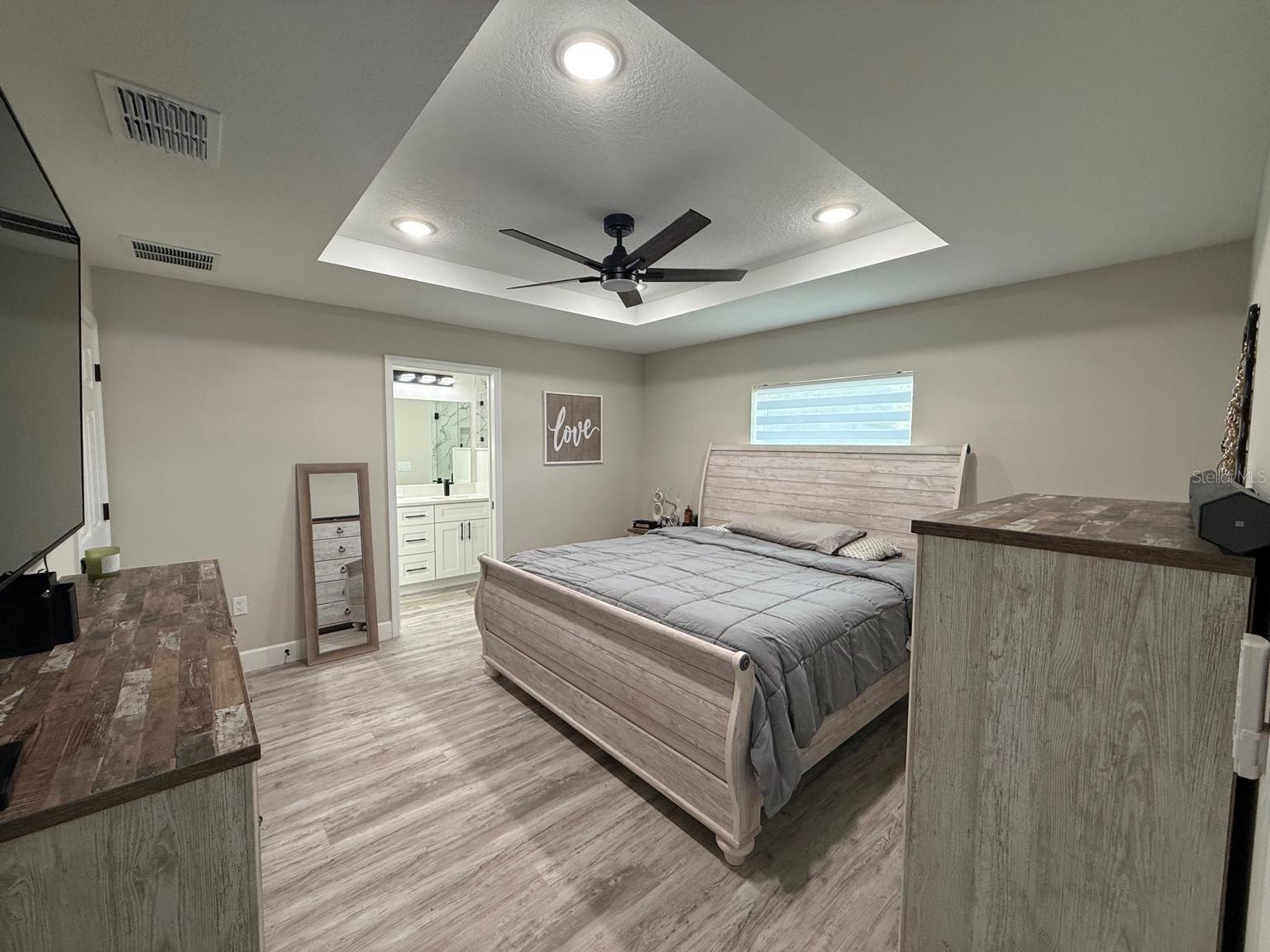 RAINBOW LAKES ESTATE - Residential