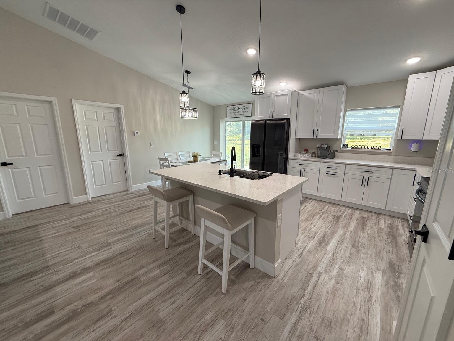 RAINBOW LAKES ESTATE - Residential