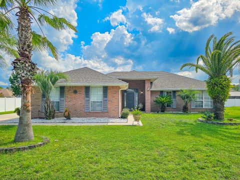 Photo of 7 Lewis Place, Palm Coast, FL 32137 (MLS # FC311517) Photo of 7 Lewis Place, Palm Coast, FL 32137 (MLS # FC311517)