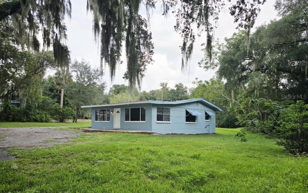 234 E LADY LAKE BOULEVARD