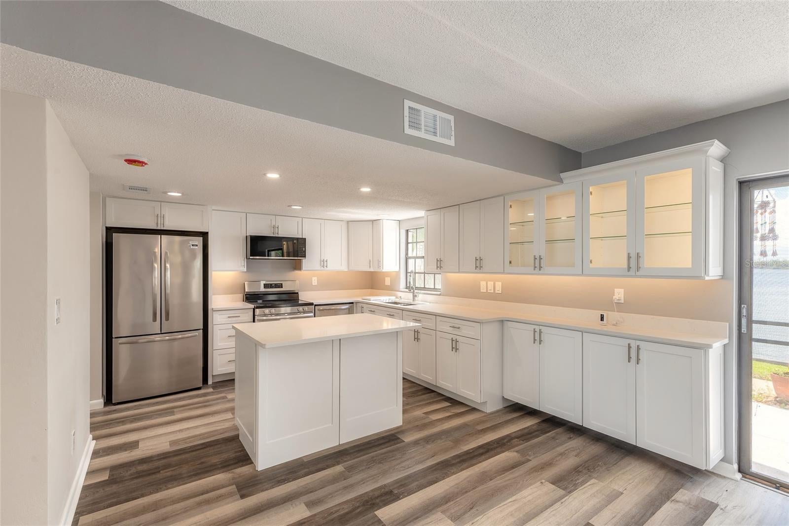 625 N HALIFAX AVENUE 23 - Photo 4