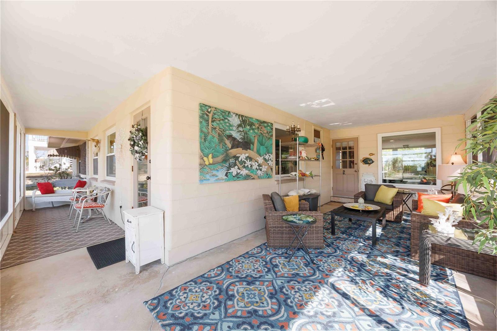 SOUTH VENICE - Residential