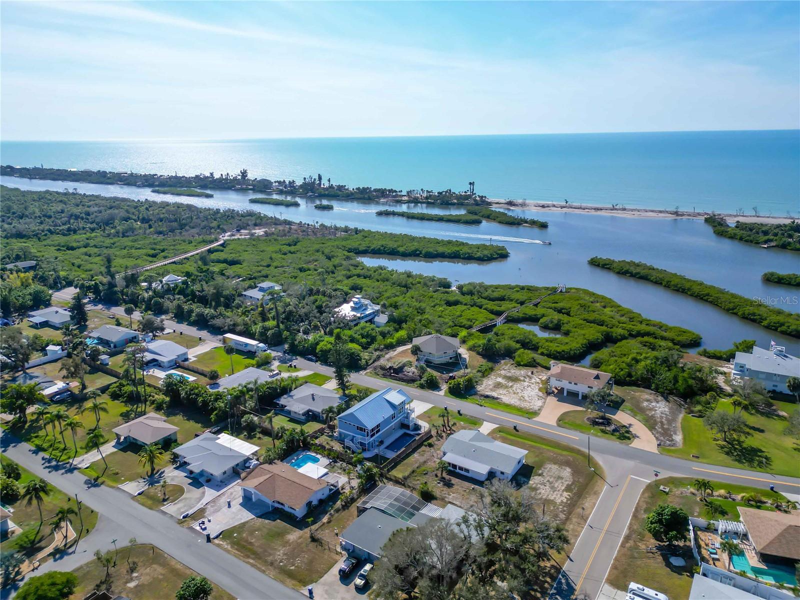 SOUTH VENICE - Residential