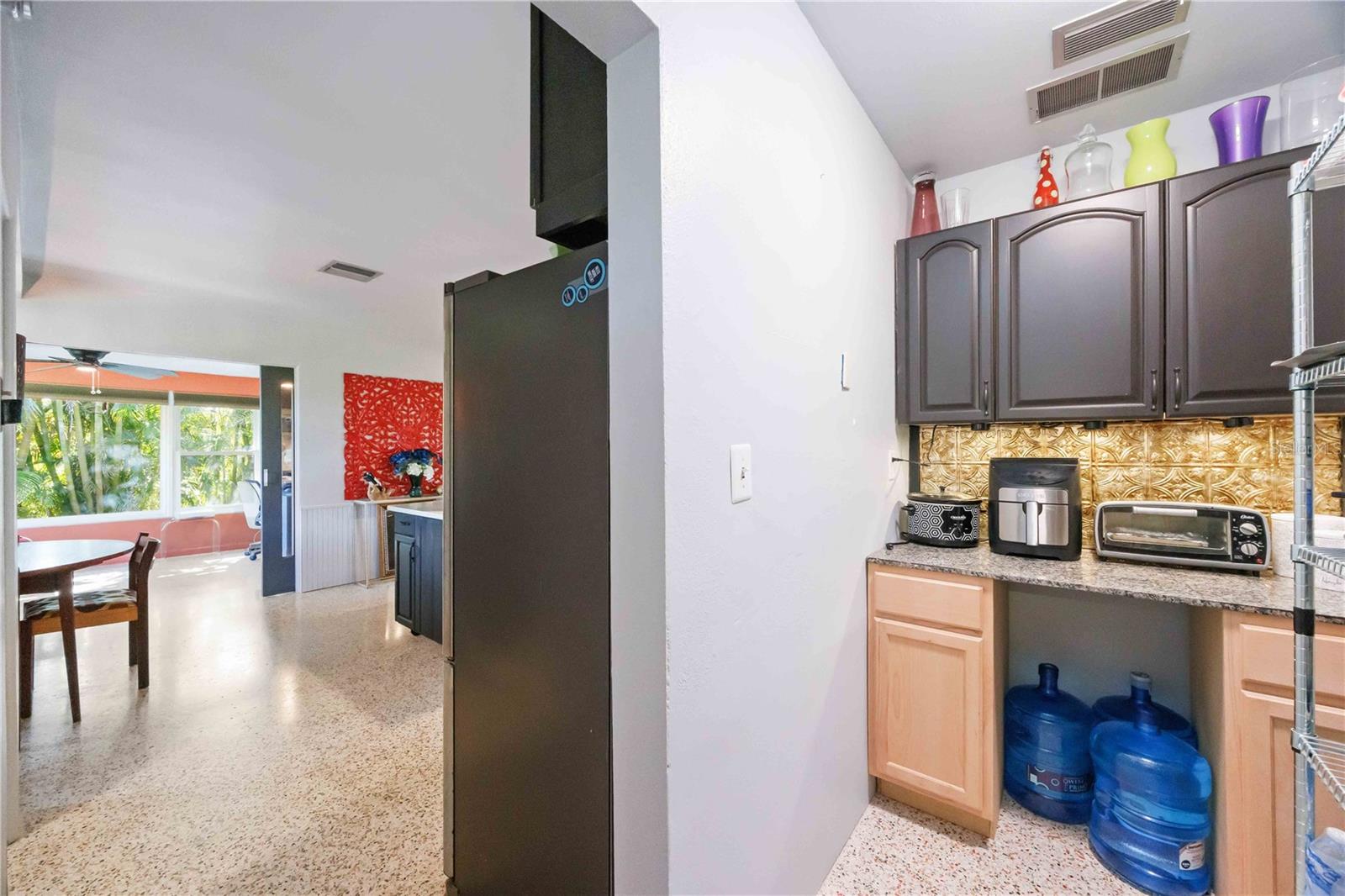 SOUTH VENICE - Residential