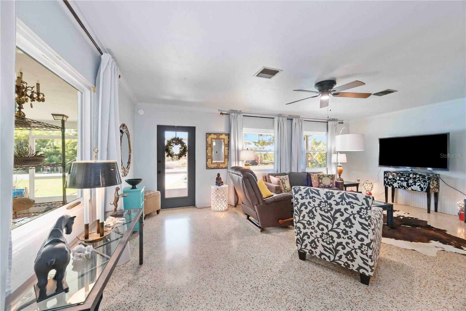 SOUTH VENICE - Residential