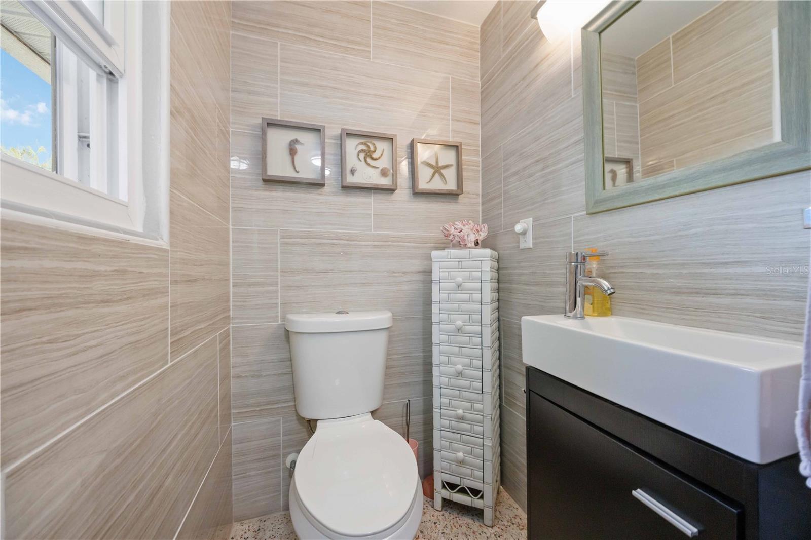 SOUTH VENICE - Residential