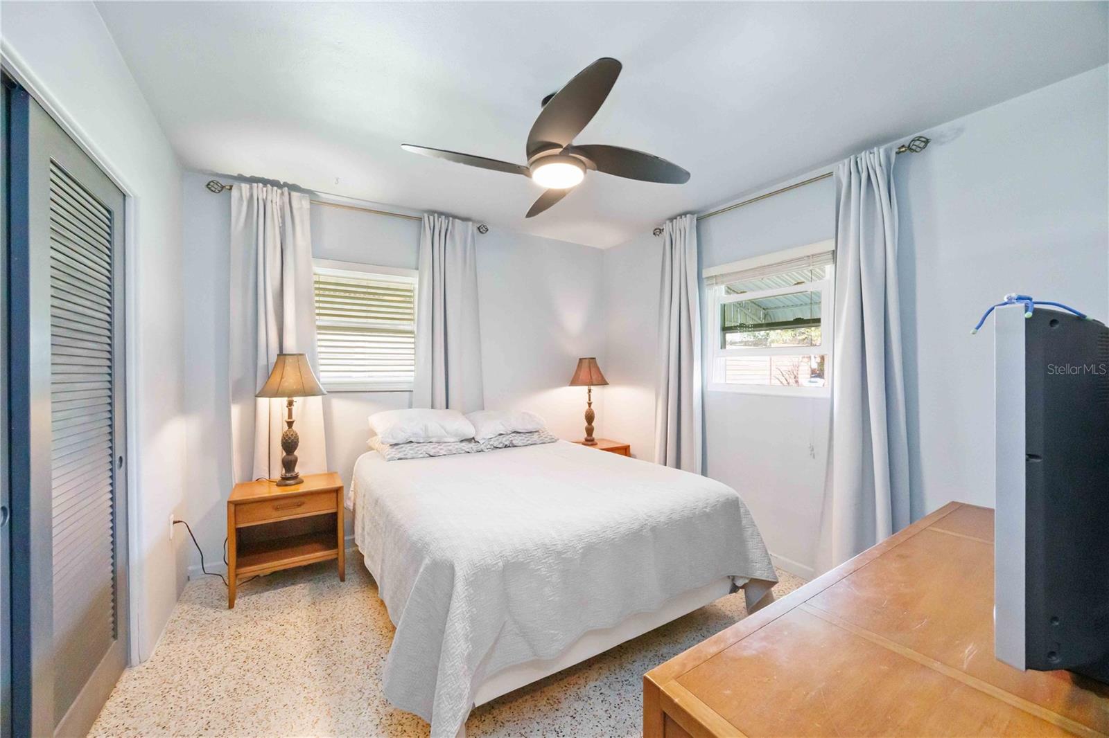 SOUTH VENICE - Residential