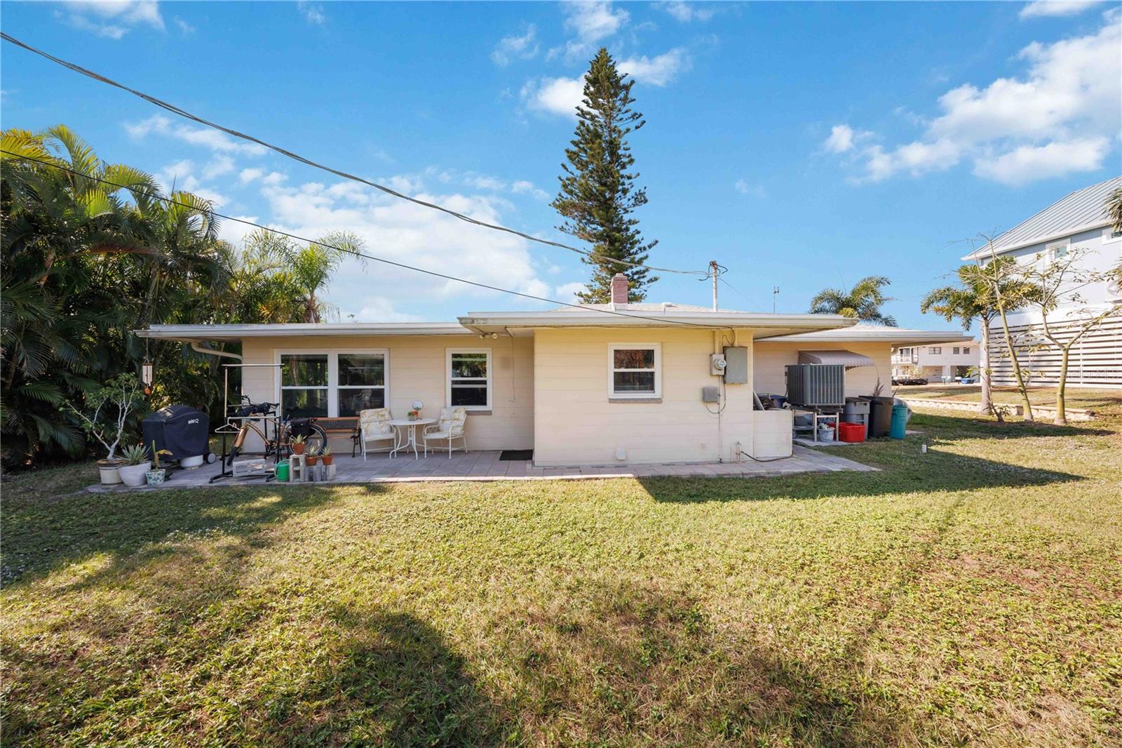 SOUTH VENICE - Residential