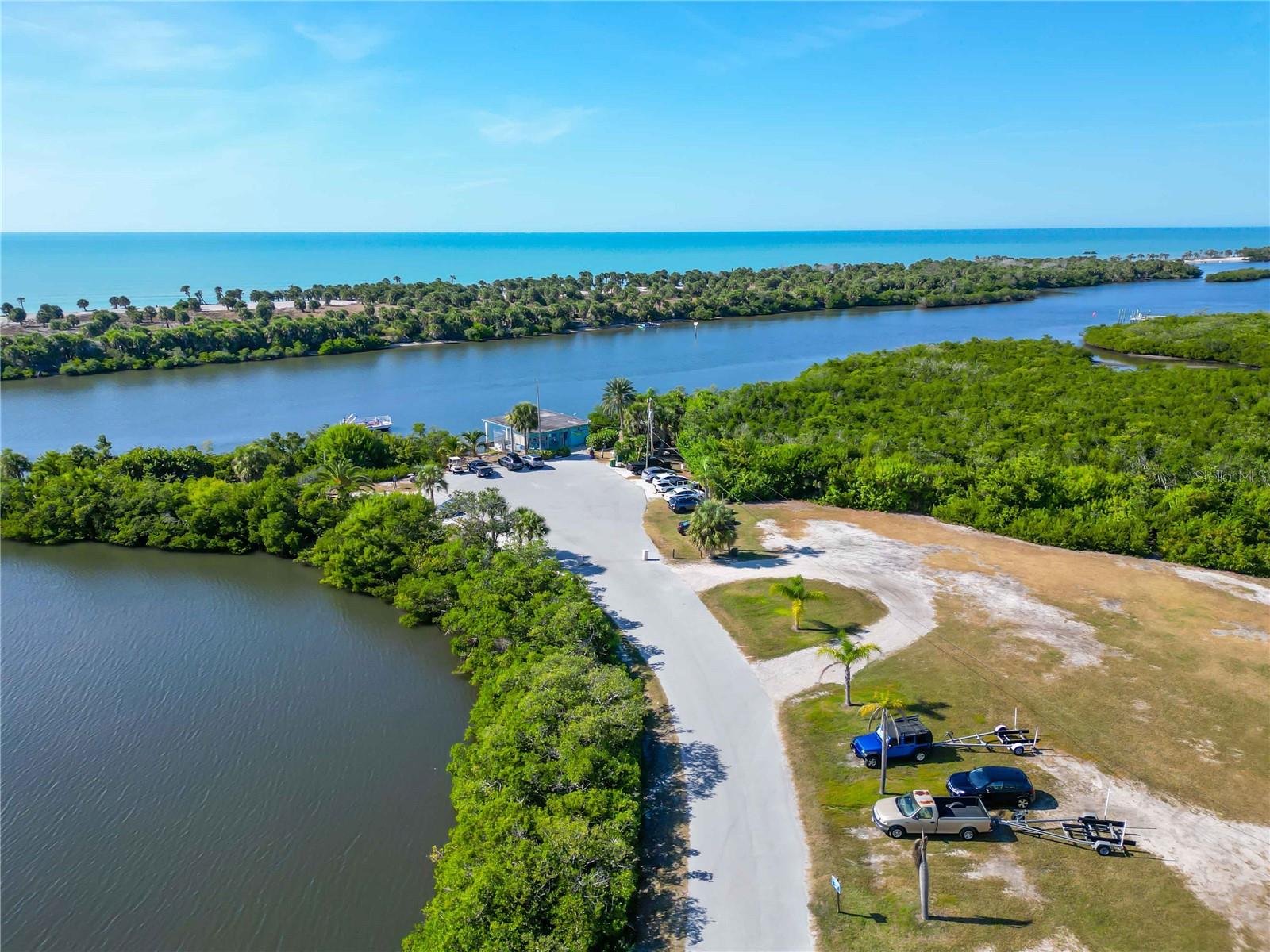 SOUTH VENICE - Residential