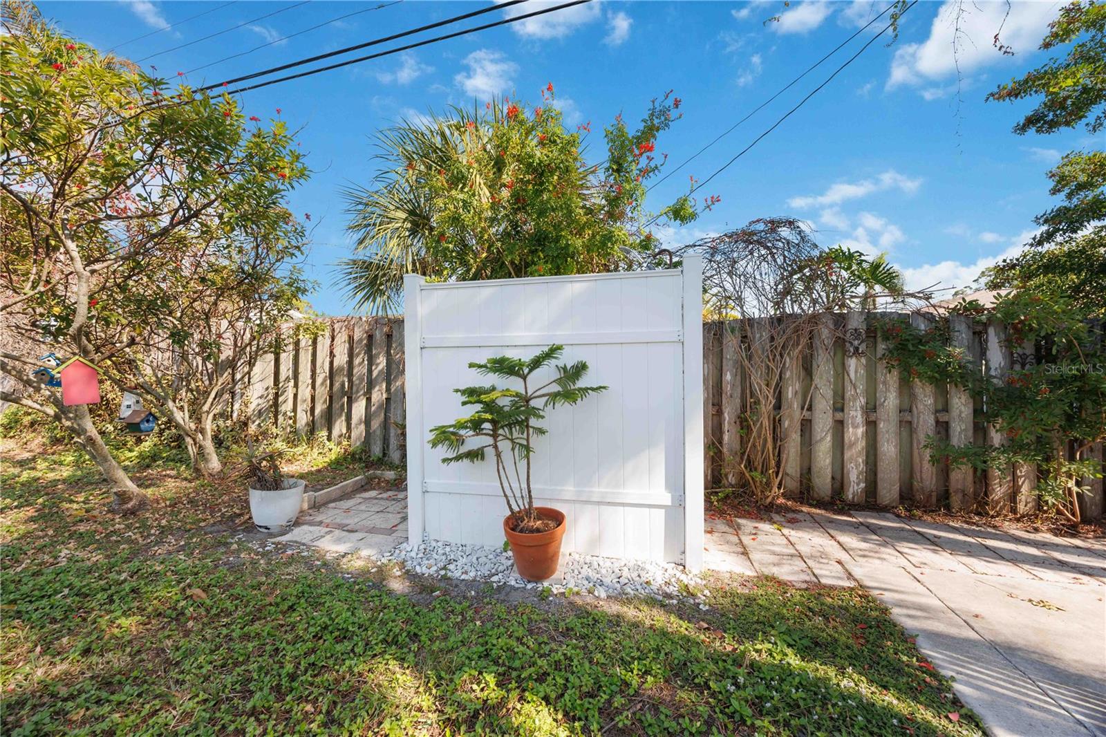 SOUTH VENICE - Residential