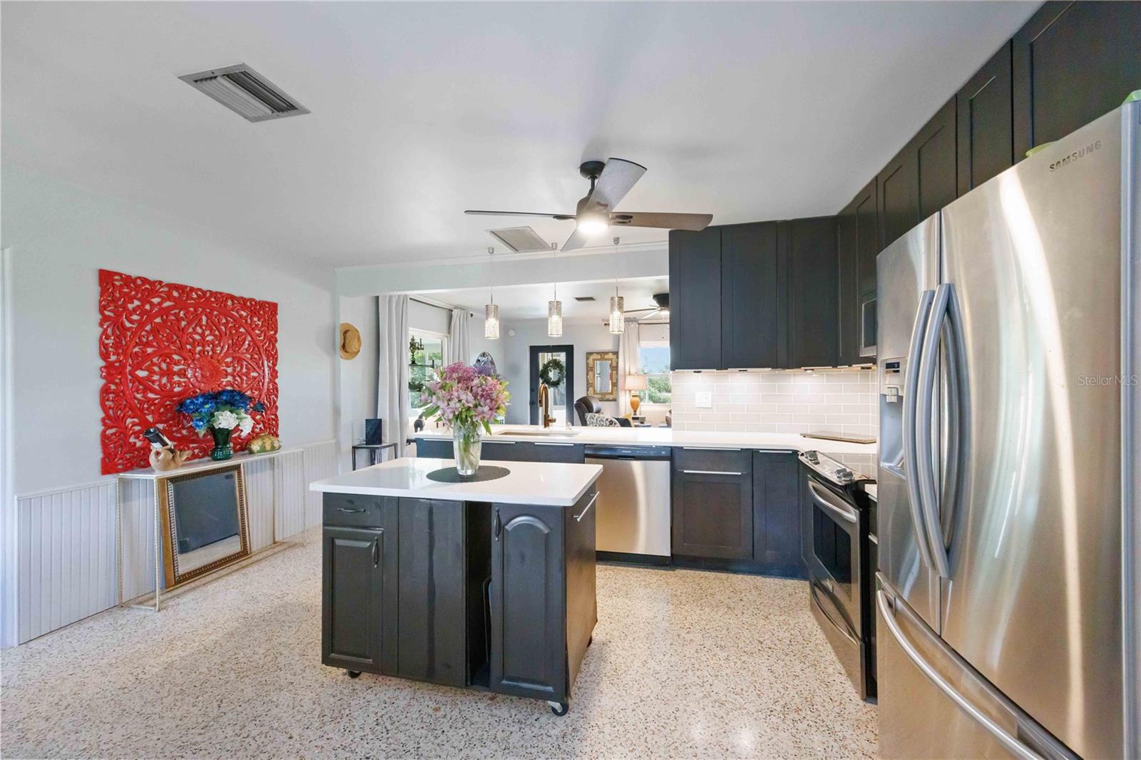 SOUTH VENICE - Residential