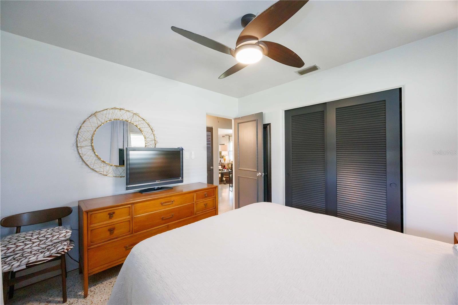 SOUTH VENICE - Residential