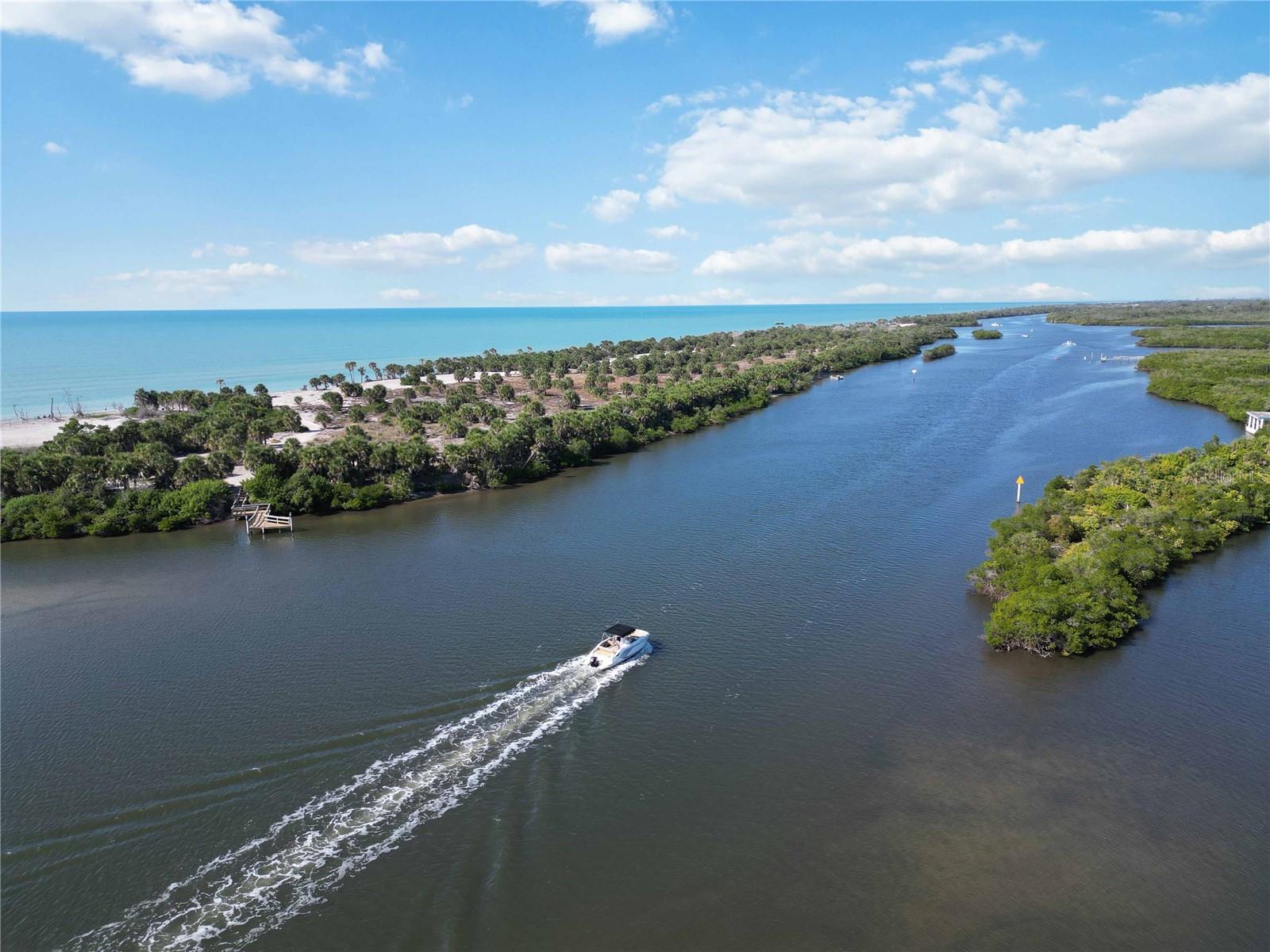 SOUTH VENICE - Residential