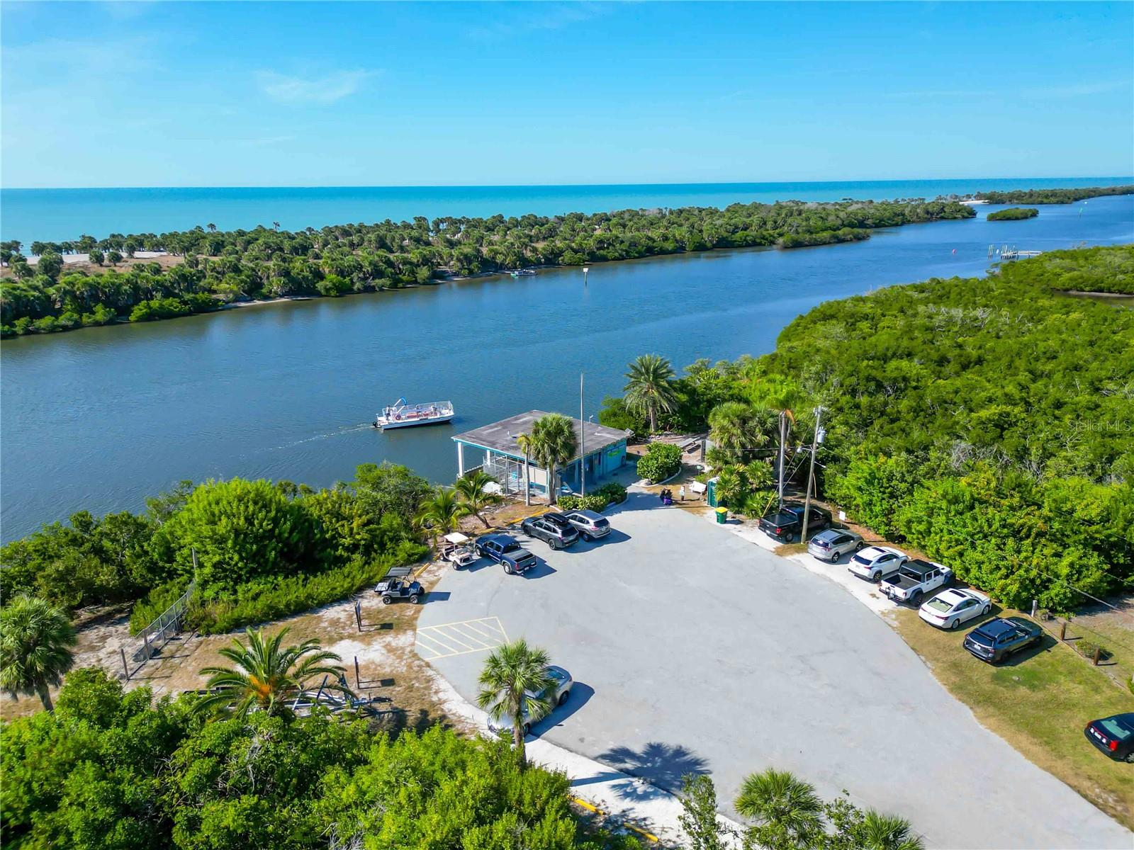 SOUTH VENICE - Residential