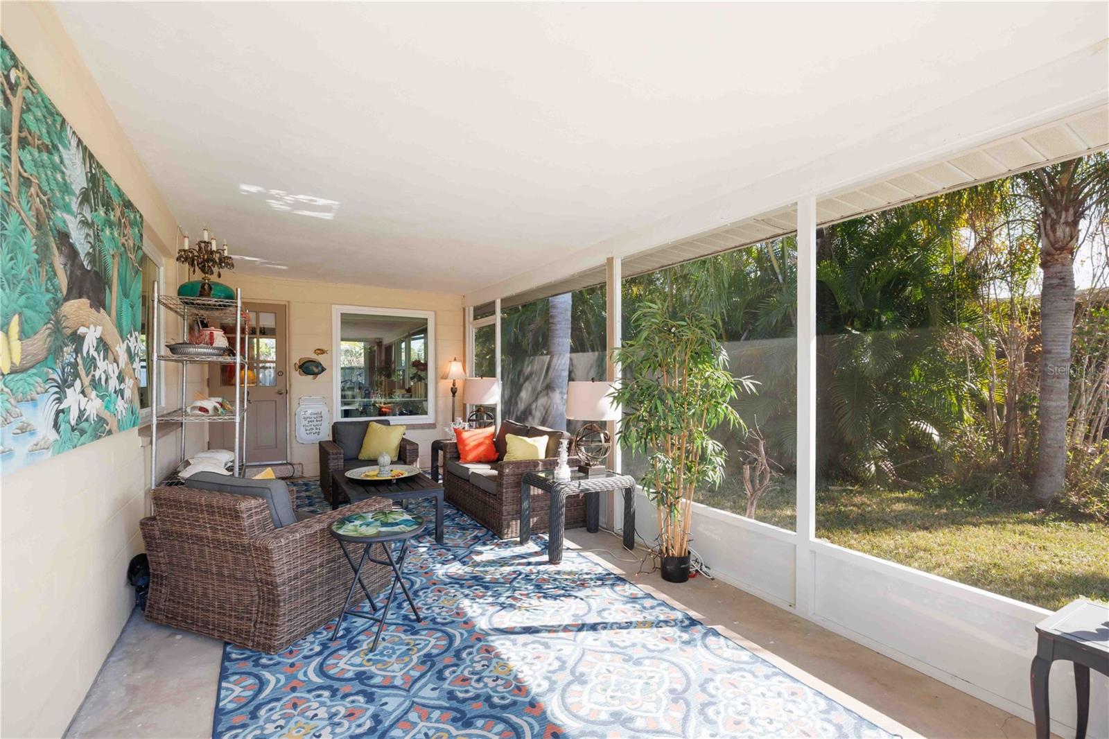 SOUTH VENICE - Residential