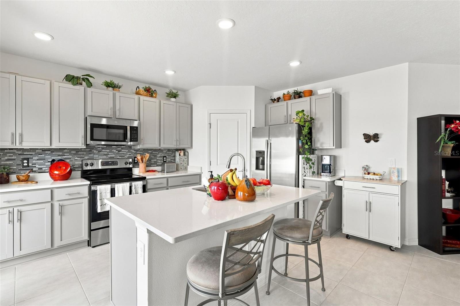 124 CITRINE LOOP