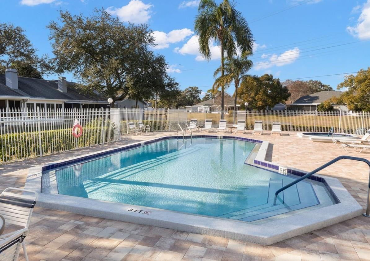 BAY TOWNE WEST - Residential