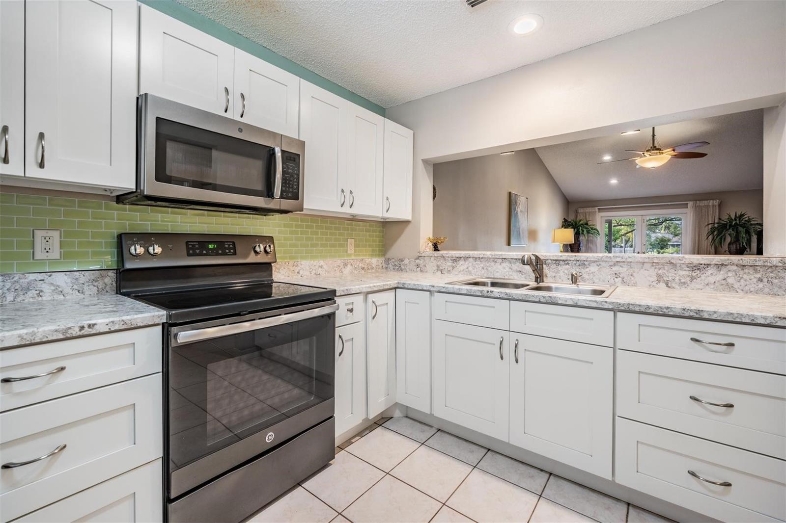 BAY TOWNE WEST - Residential